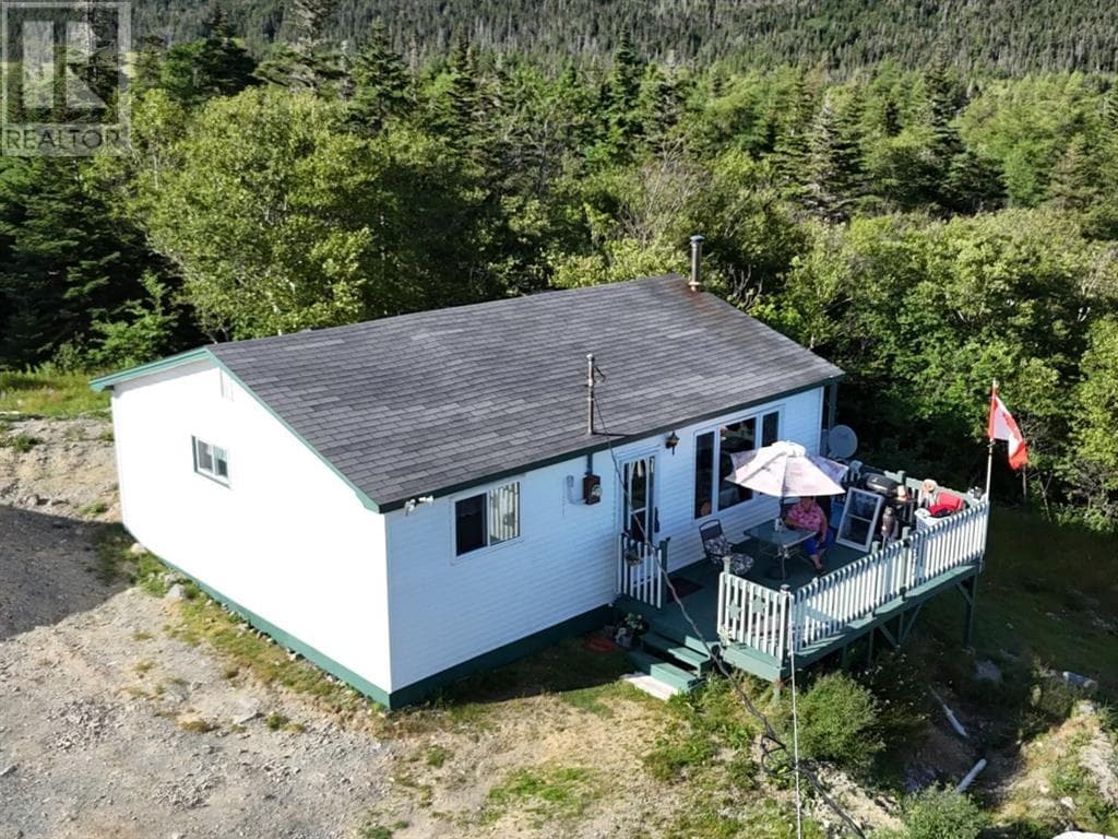 102 HORSE CHOPS ROAD in