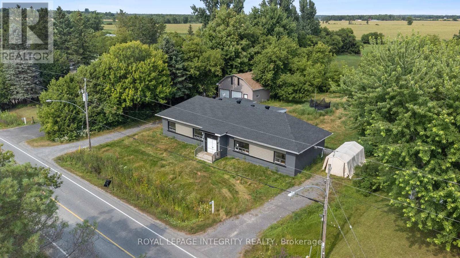 3823 DROUIN ROAD in