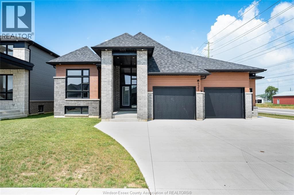 121 HAZEL CRESCENT in