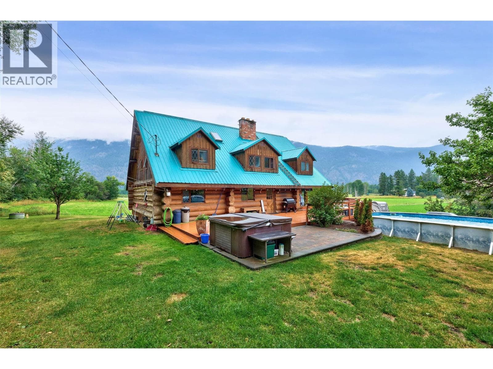 601 YELLOWHEAD HIGHWAY SOUTH in