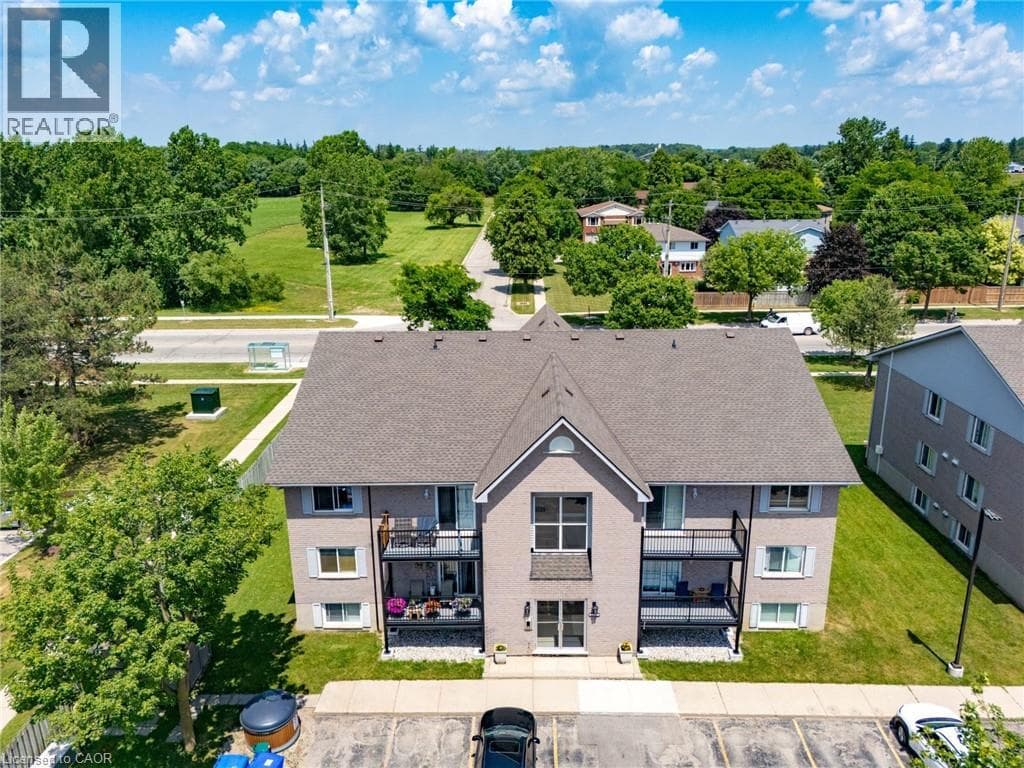 50 CAMPBELL COURT COURT UNIT 201 in
