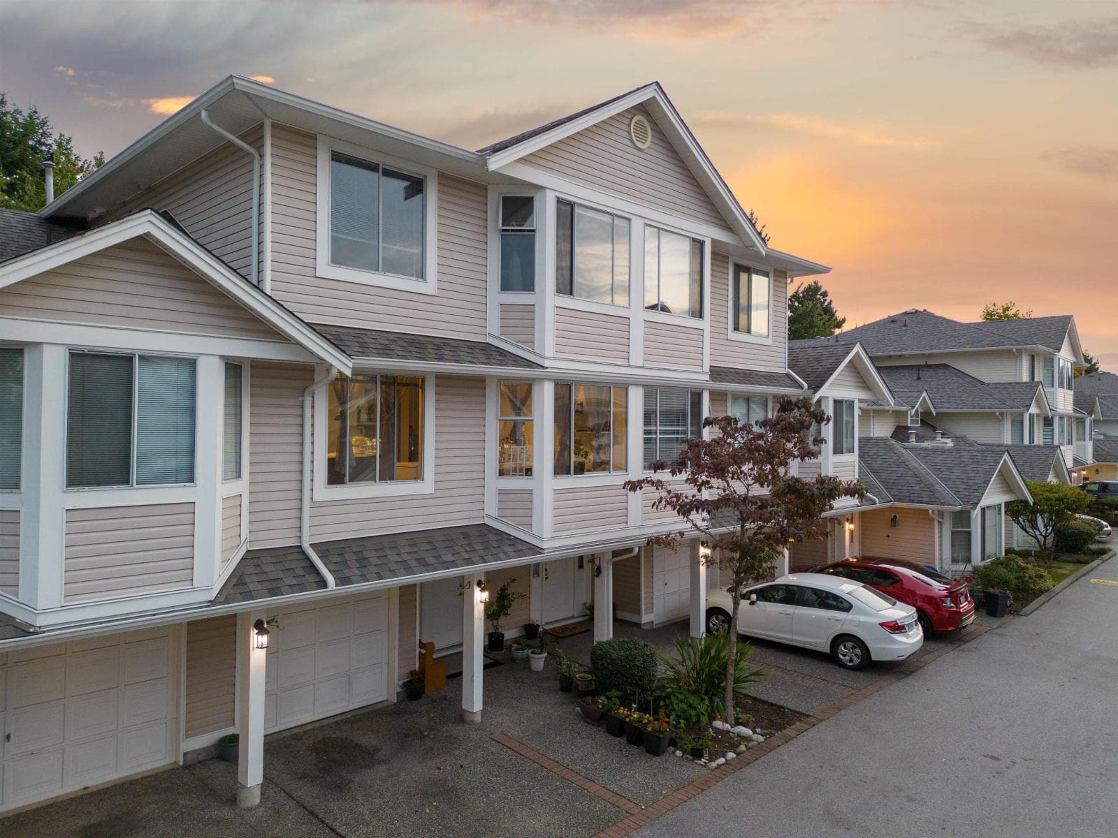 31 7955 122 STREET in Strawberry Hill