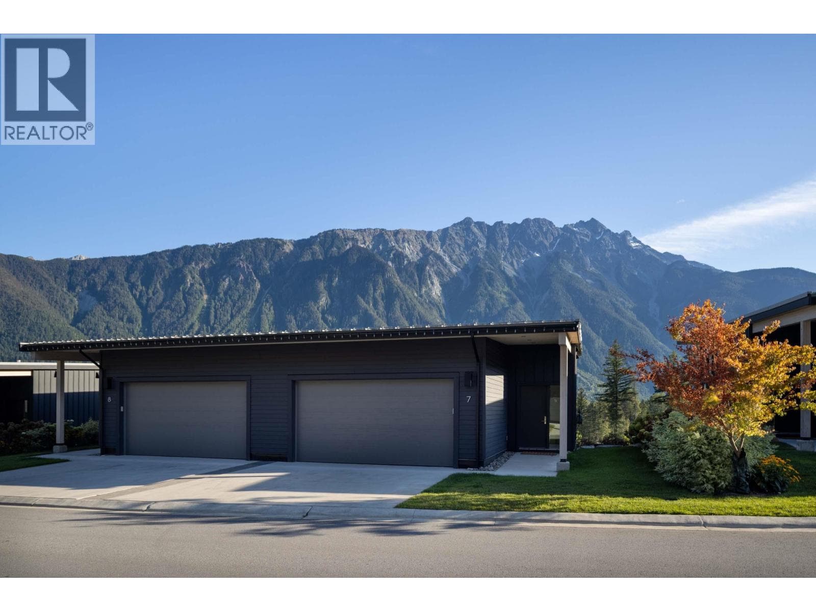 7 4000 SUNSTONE WAY in