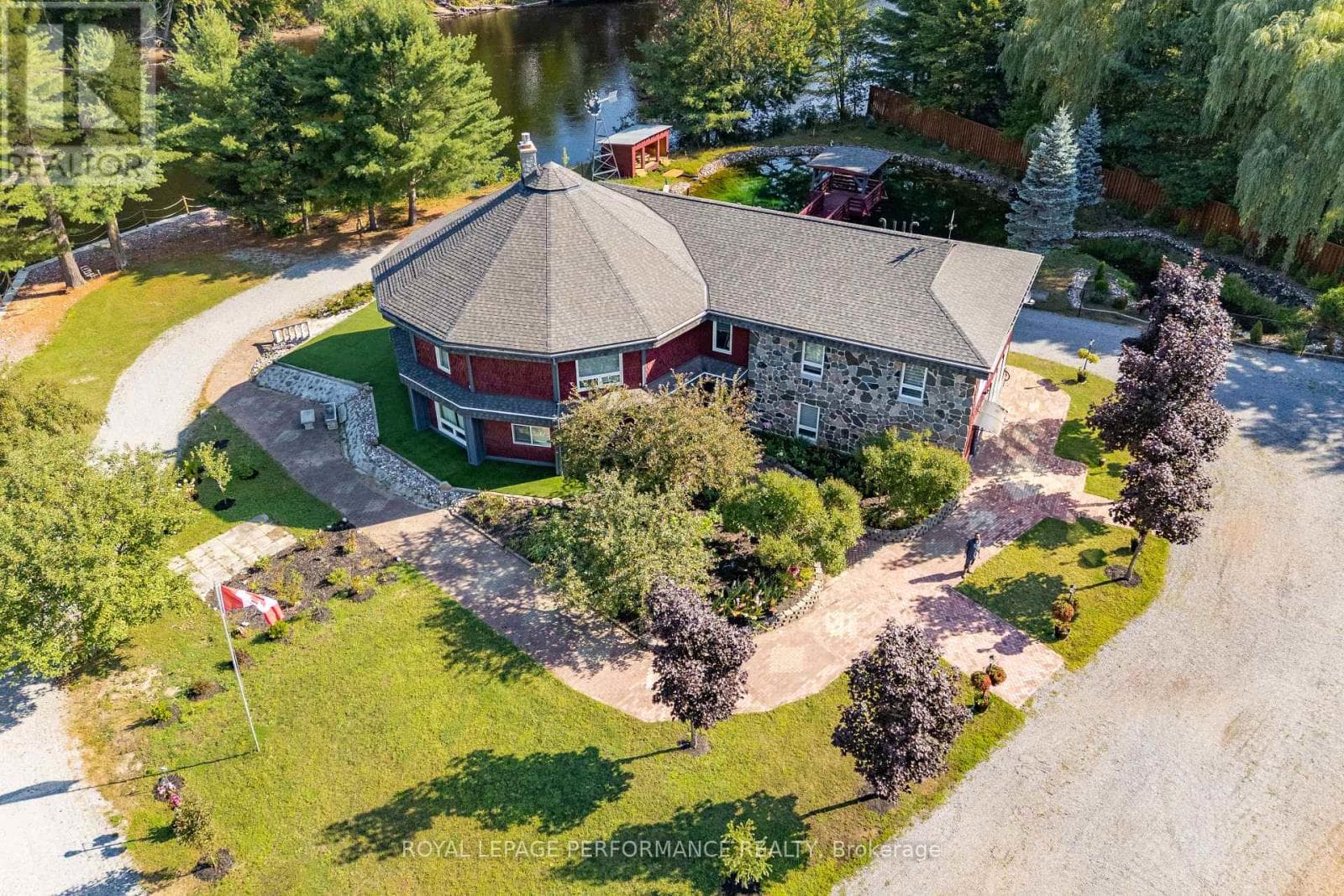 1371 VICTORIA STREET in
