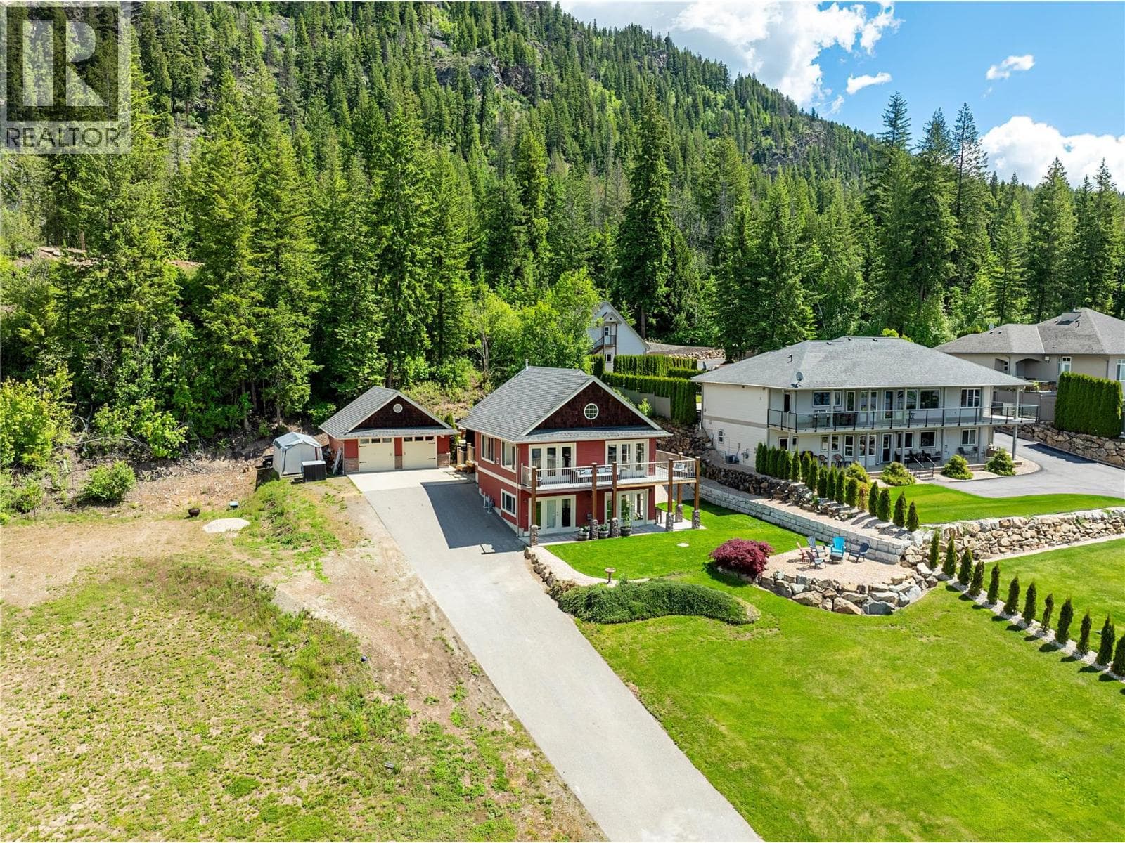 3240 RONCASTLE ROAD in