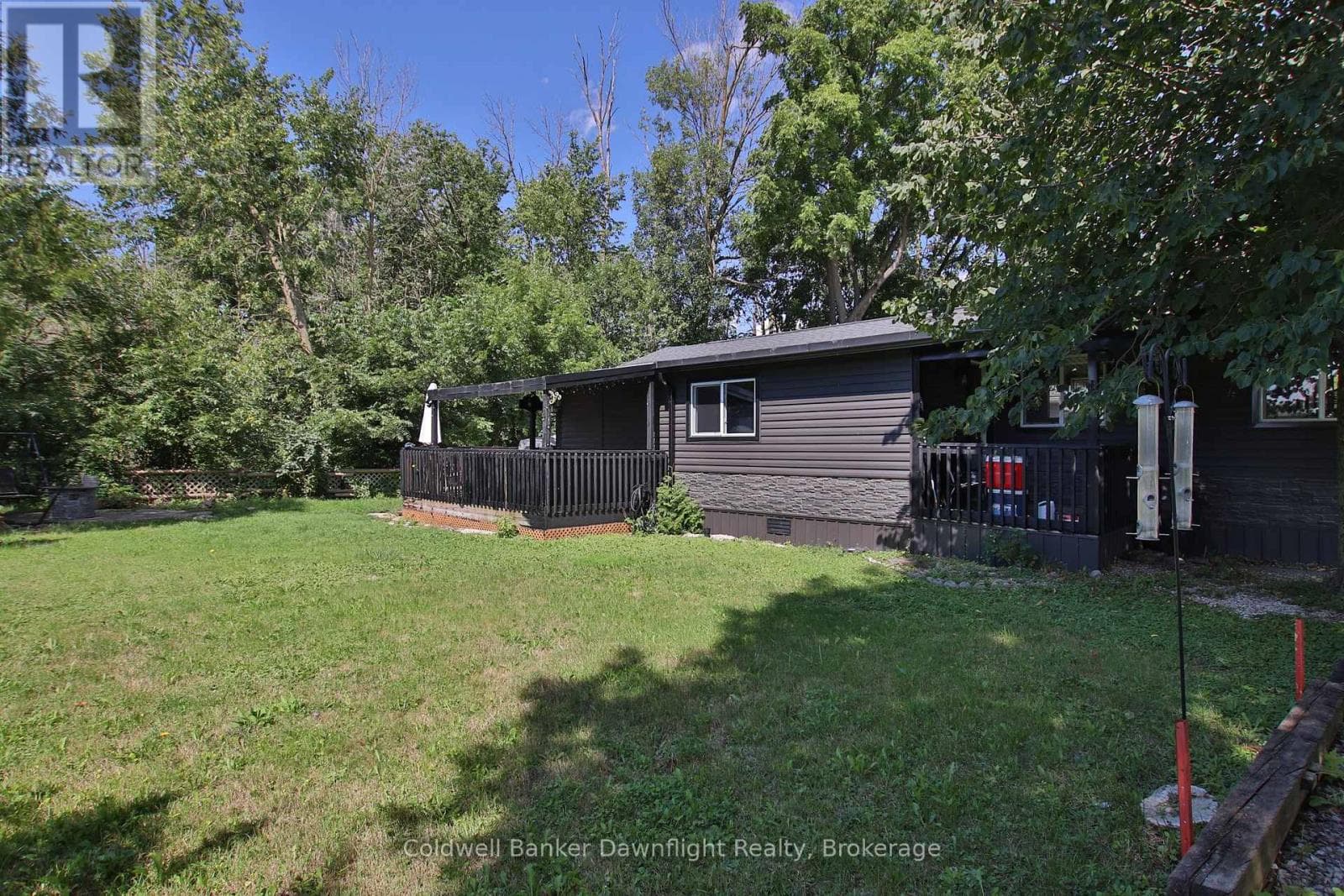 7 FIRST AVE - 75049 HENSALL ROAD in
