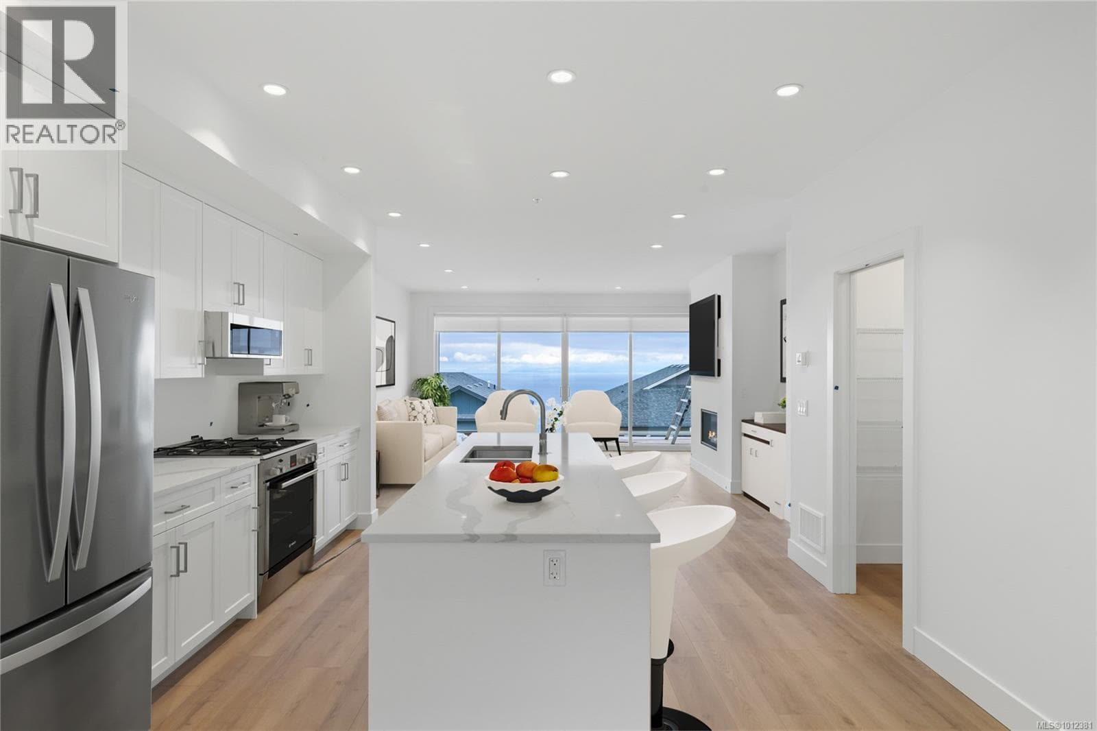 107 151 Royal Pacific Way in North Slope