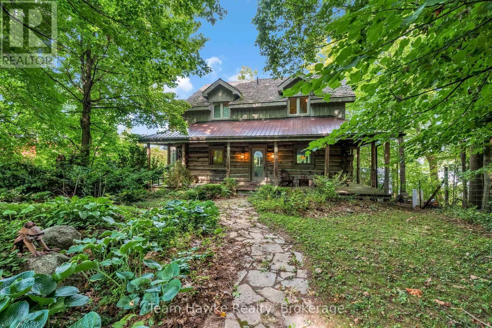 968 SUMAC LANE in