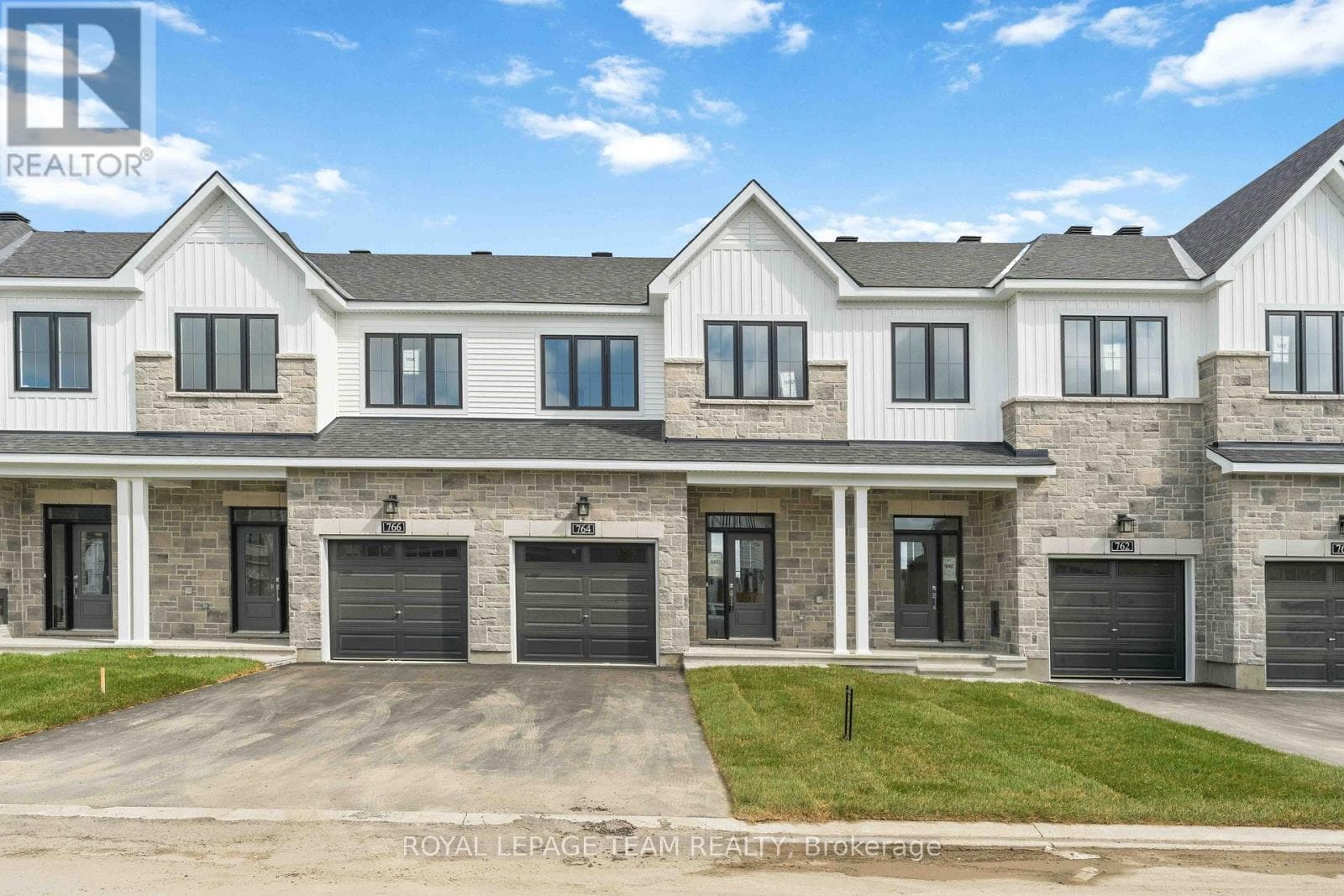764 FAIRLINE ROW in STITTSVILLE EAST