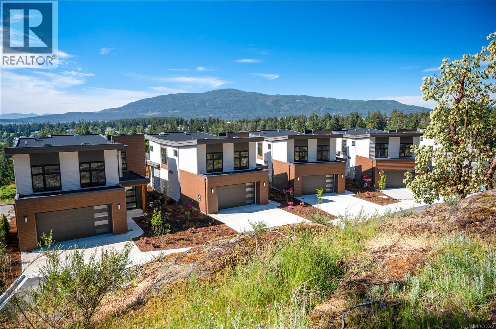 102 1220 Manzanita Pl in Departure Bay