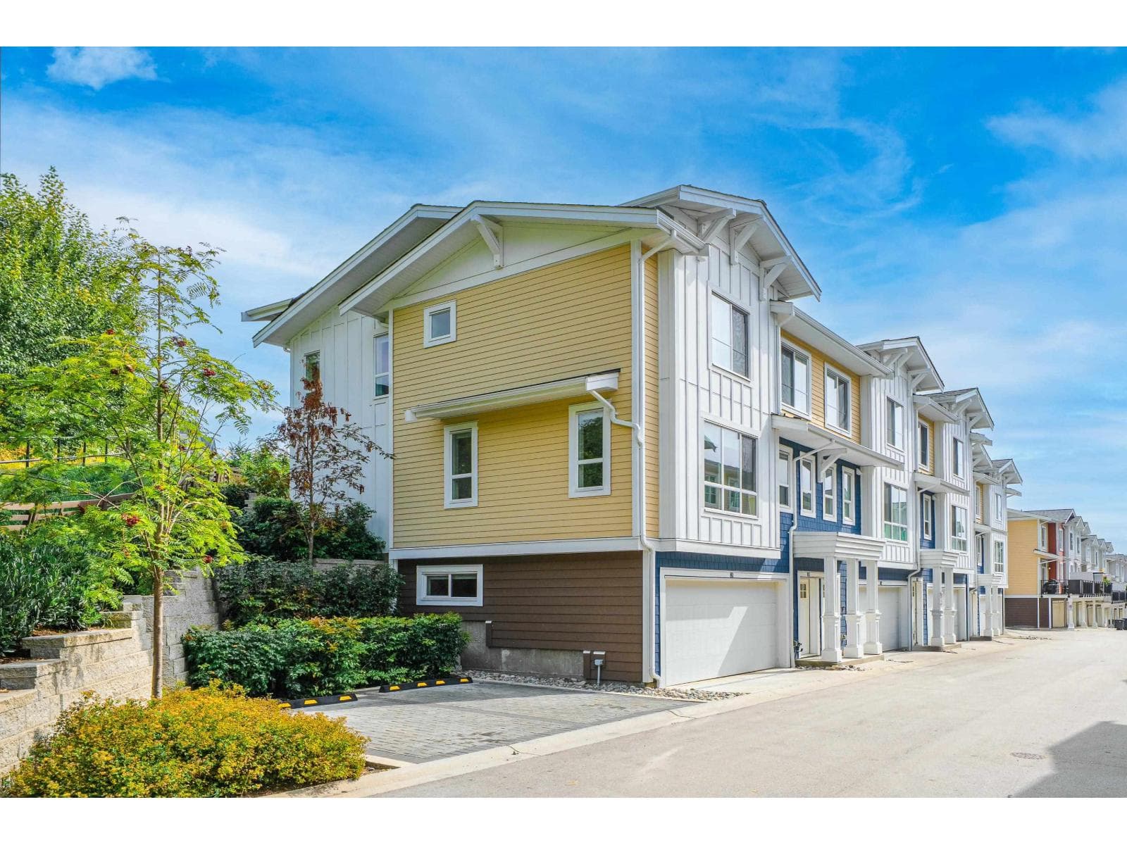 81 16561 17A AVENUE in Grandview