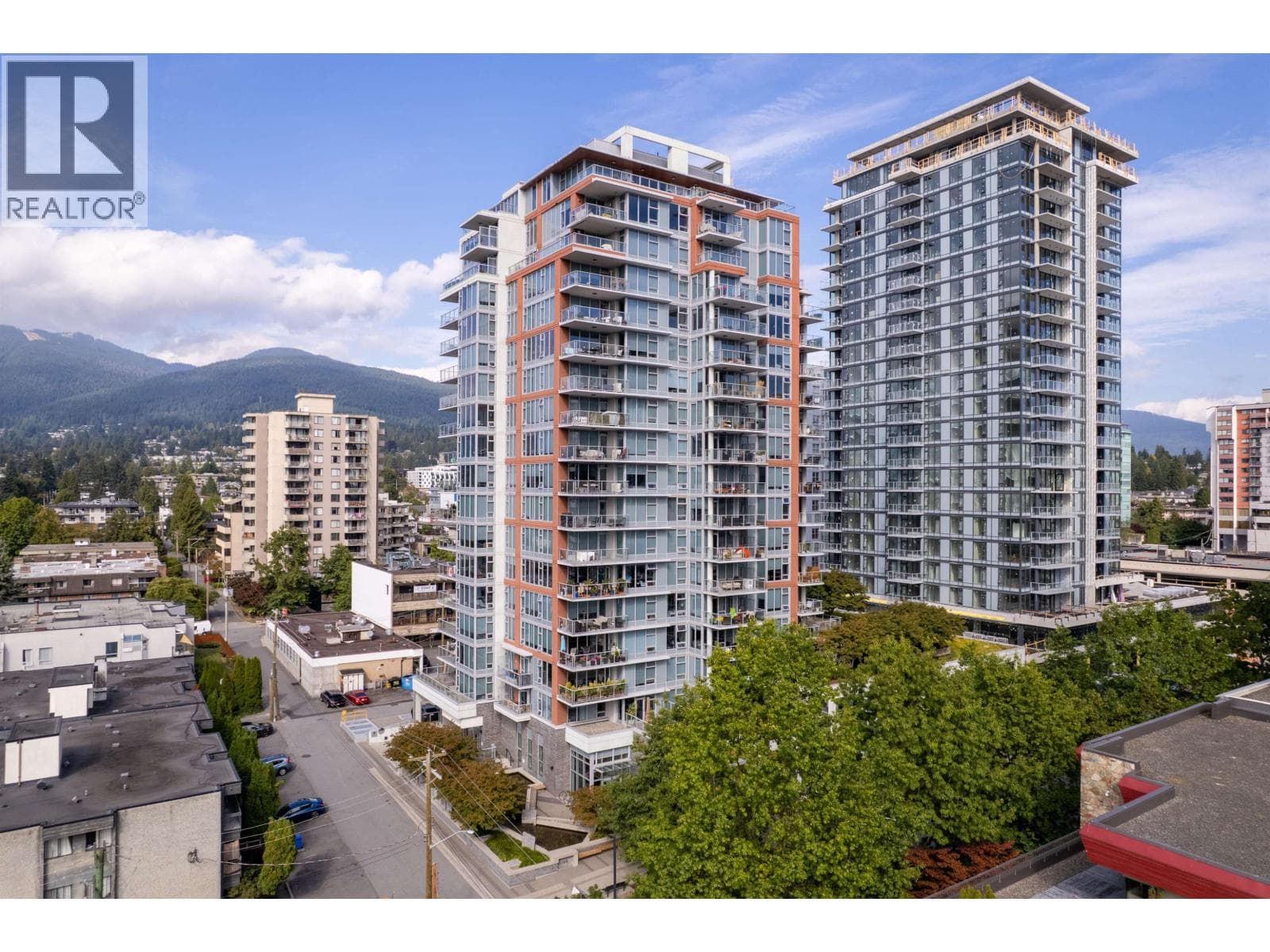 1401 150 W 15TH STREET in Central Lonsdale