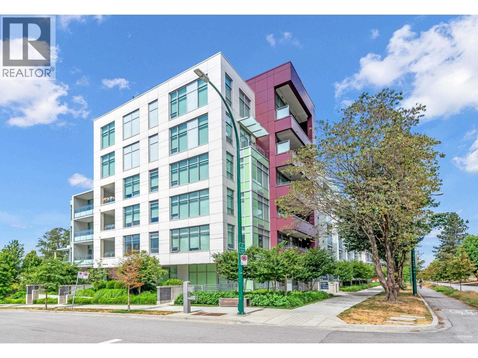 303 5077 CAMBIE STREET in South Cambie