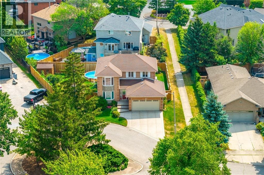 10 SHADOWDALE DRIVE in Winona North