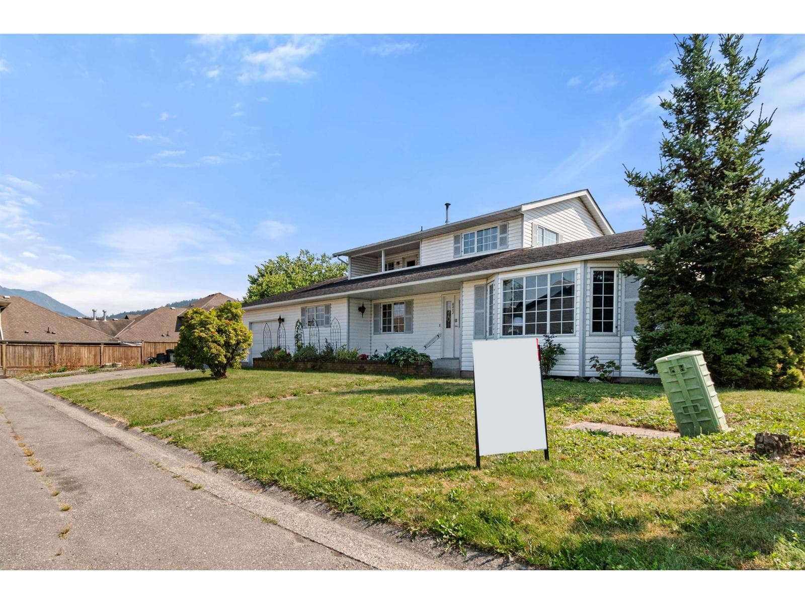 6442 SWANSON STREET, Sardis South in Sardis - Vedder
