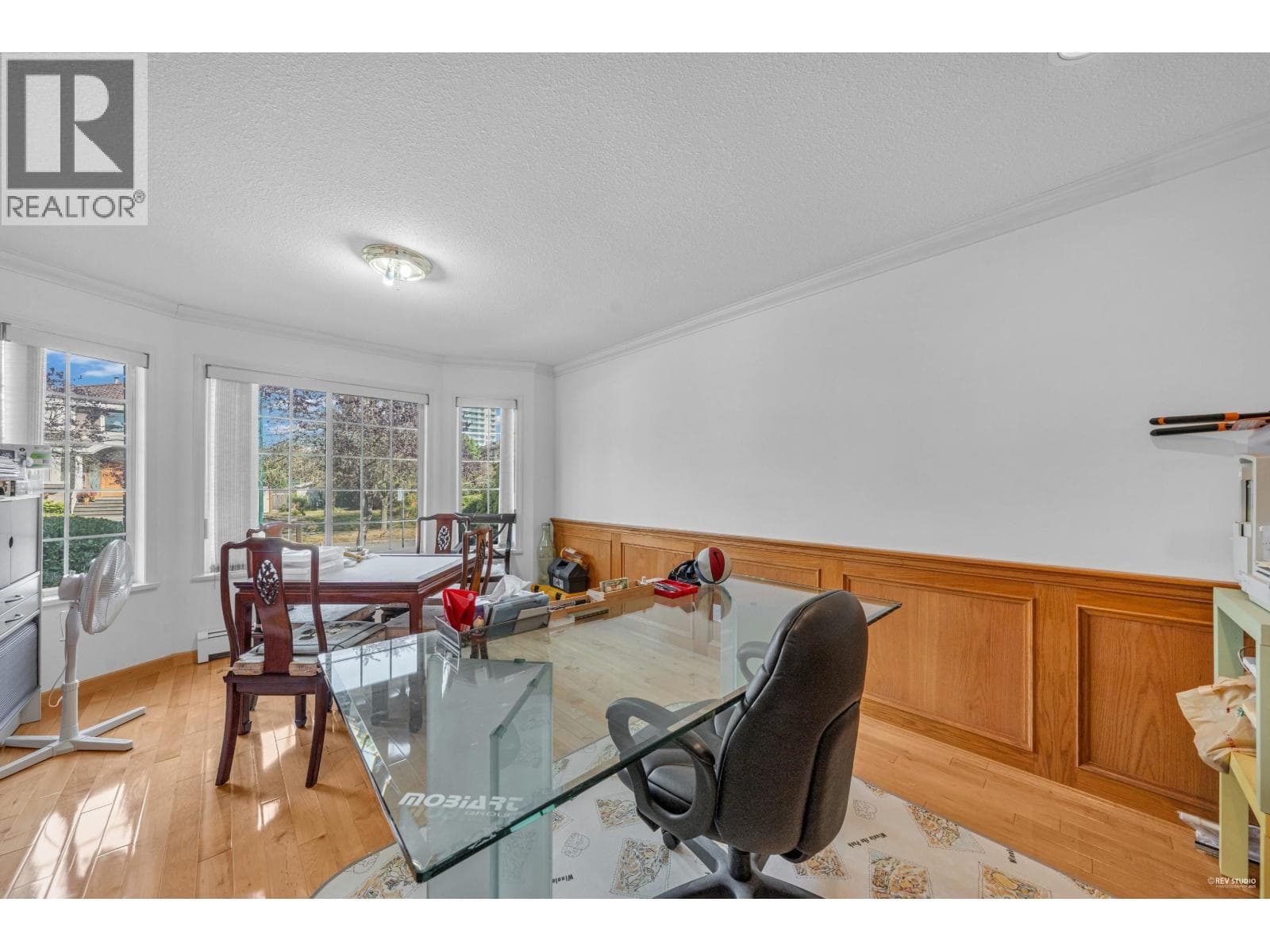 426 WEST 44TH AVENUE in Oakridge