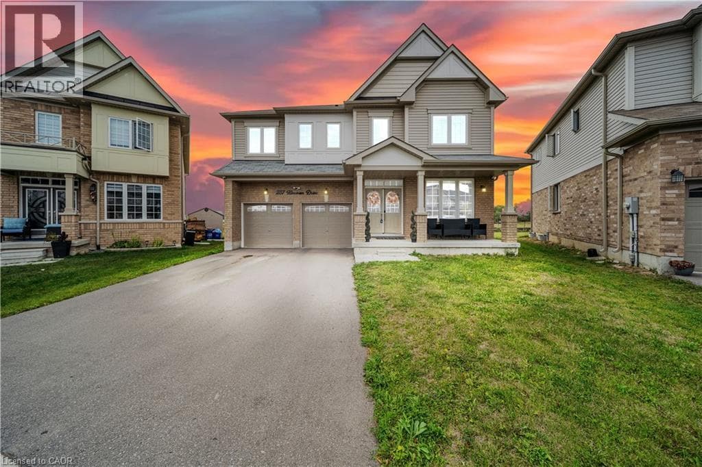 237 KINSMAN DRIVE in 4200