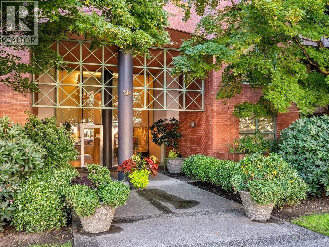 412 518 WEST 14TH AVENUE in Fairview