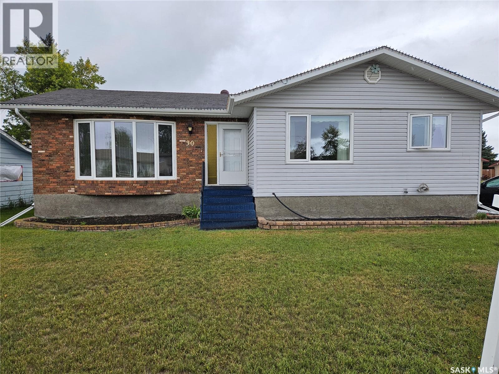 30 centennial CRESCENT in