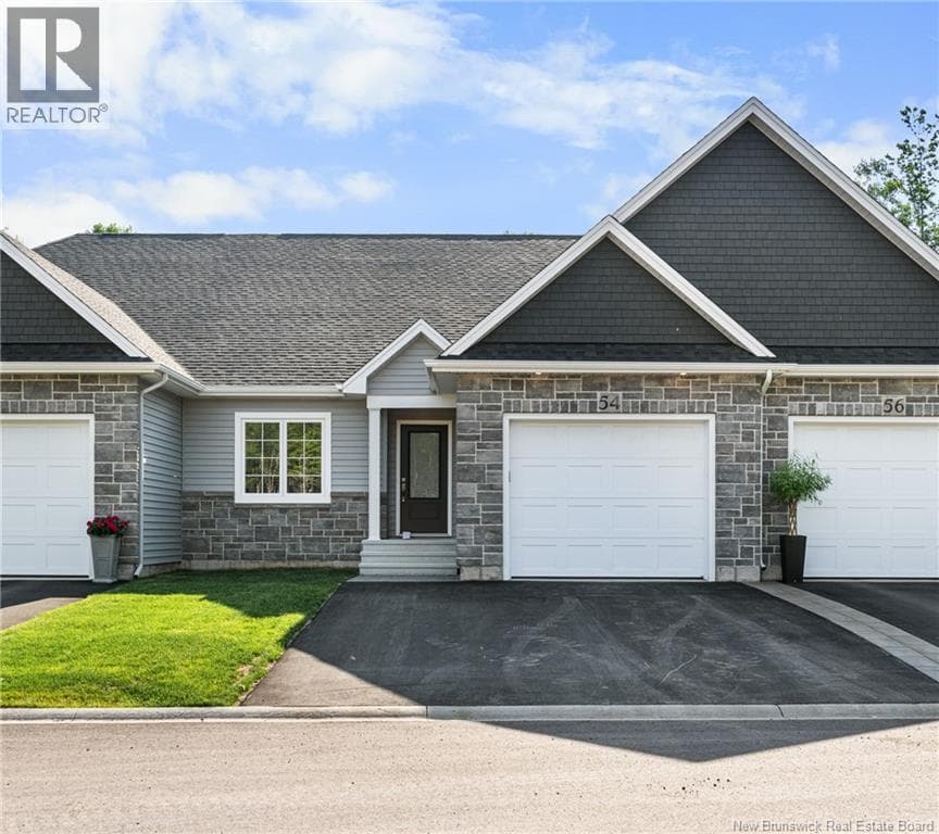 45 PICARDIE CRESCENT in