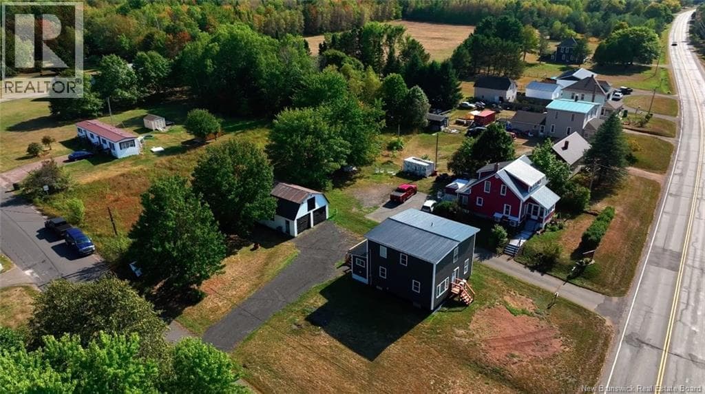 8 DUFFERIN ROAD in