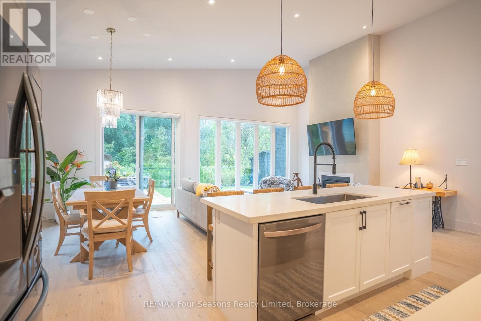 102 GOLDIE COURT in