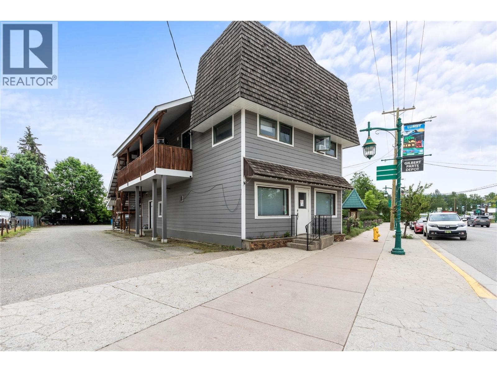1961 Vernon Street in