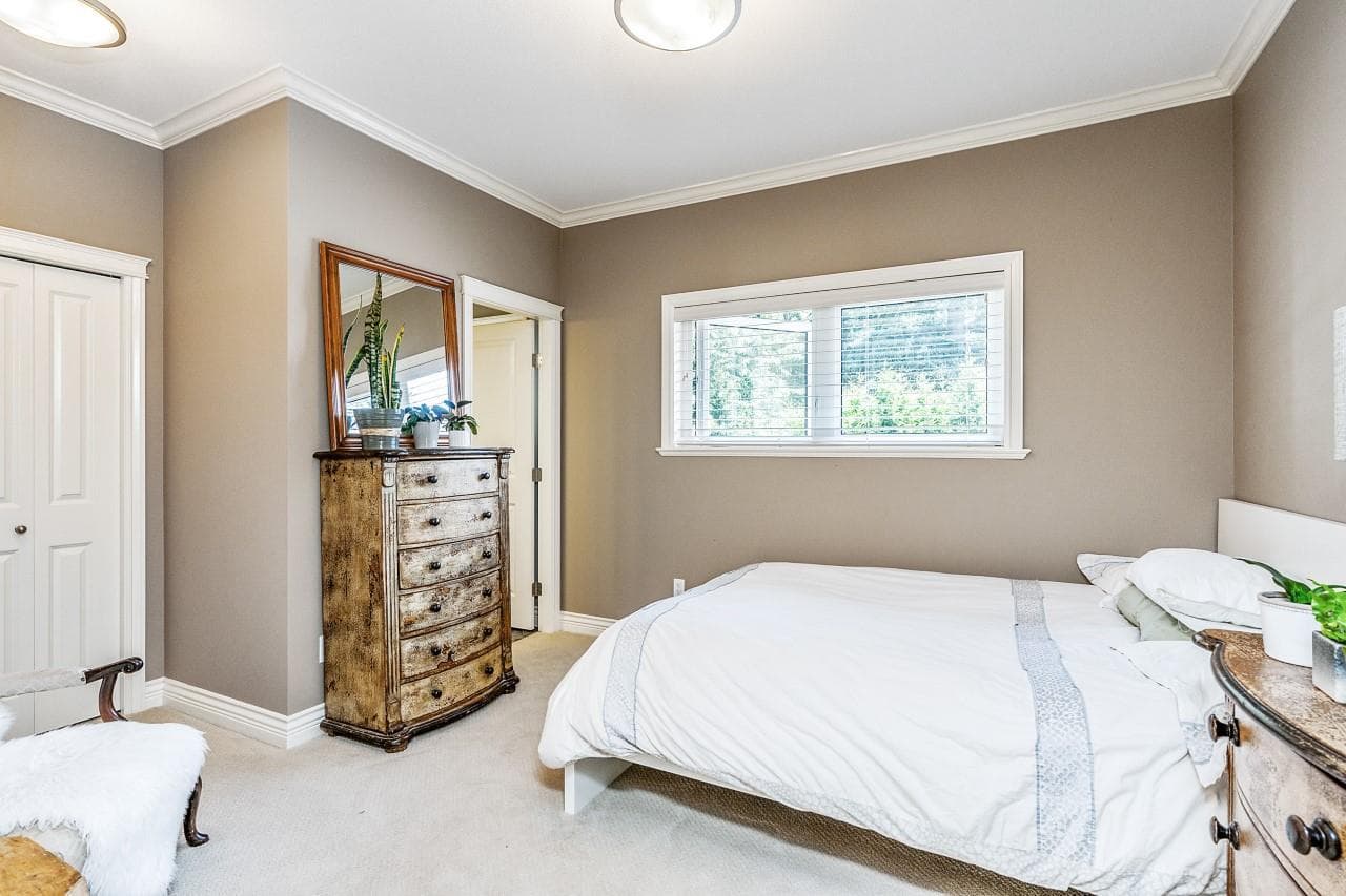 13356 26 AVENUE in