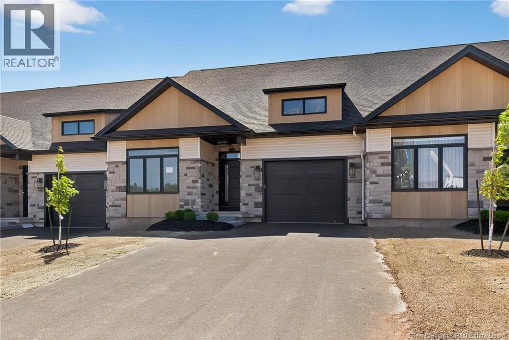 39 MURRAY AVENUE in