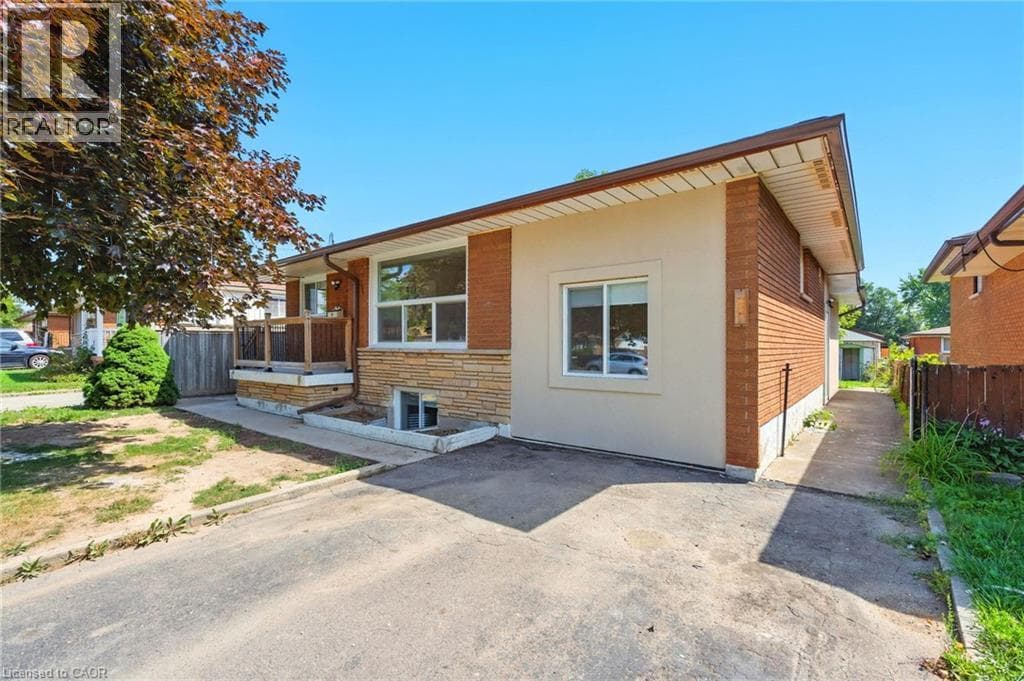 929 UPPER OTTAWA STREET in Lisgar