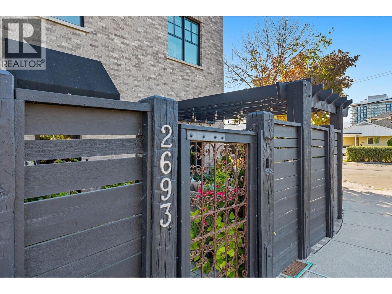 2693 GORE STREET in South Pandosy - KLO