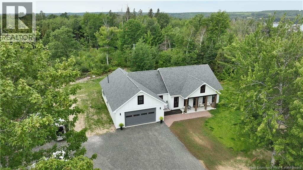 4 AVENUE RIVERVIEW in