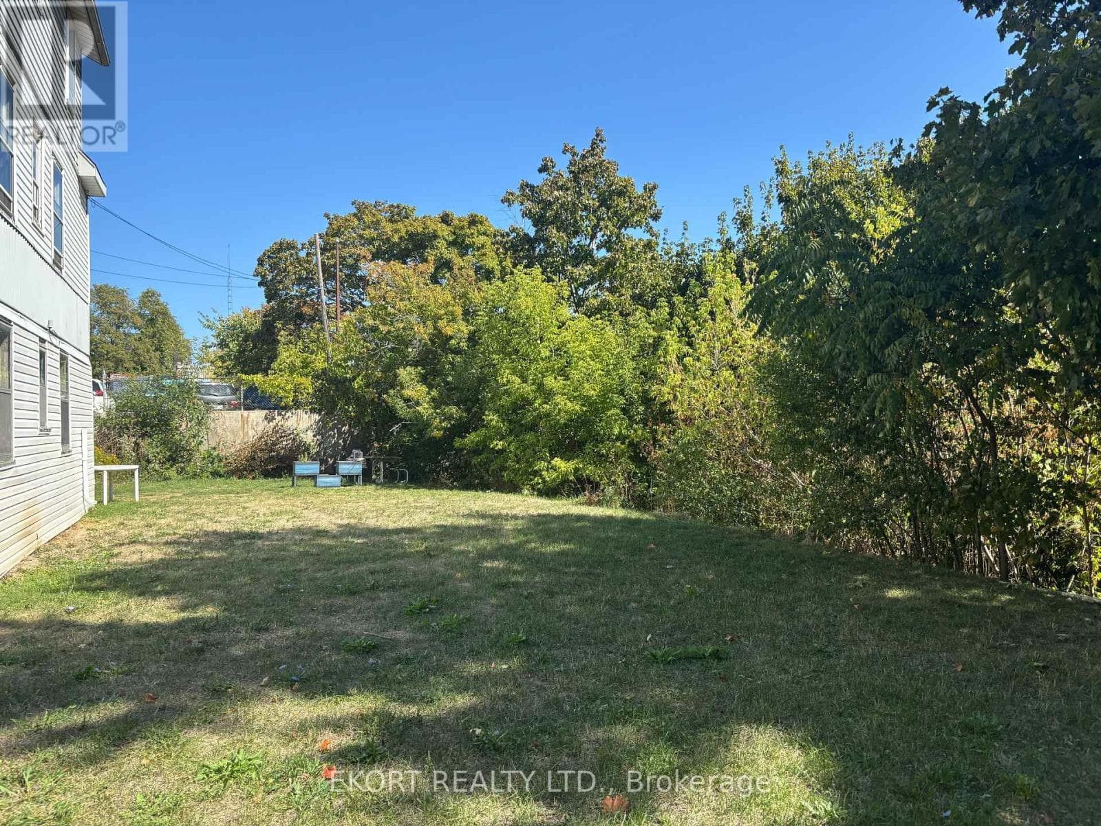 17-23 MOIRA STREET W in