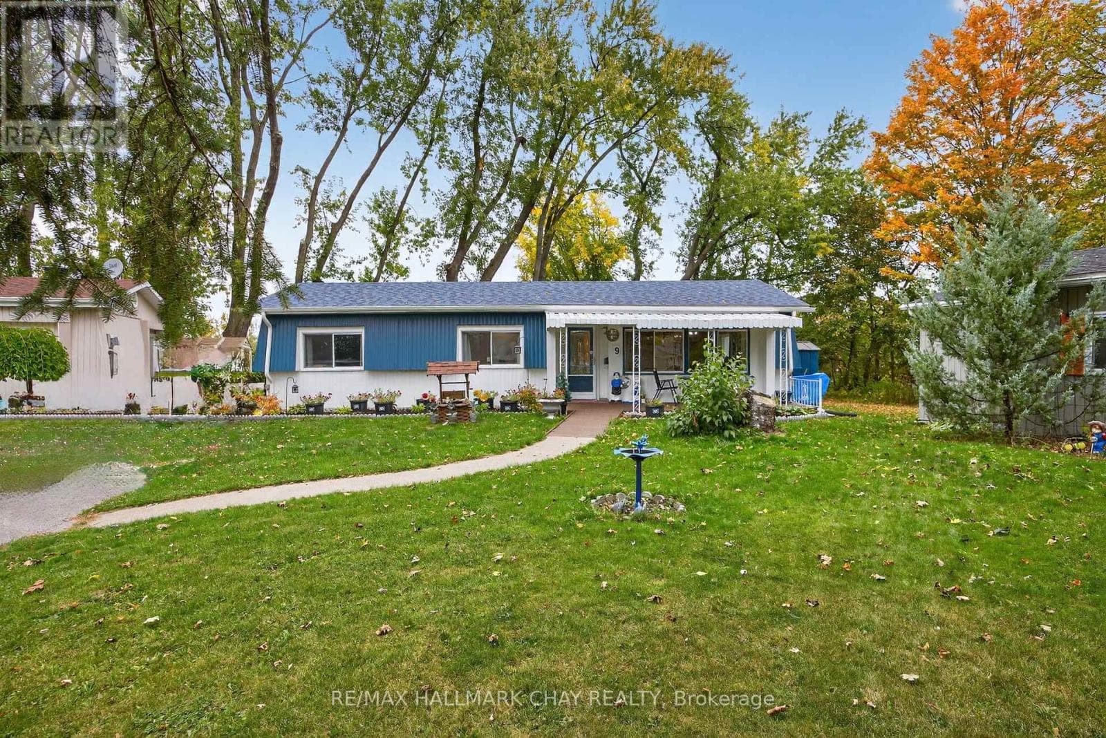 9 LOCUST HILL COURT in