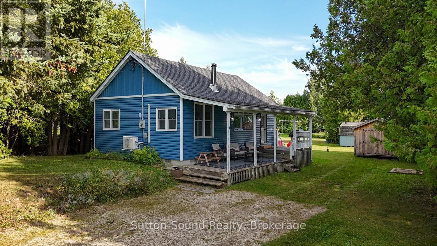 871 PIKE BAIE ROAD in