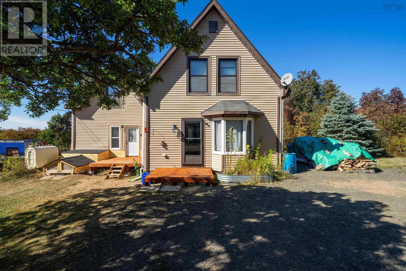 1822 CULLODEN ROAD in