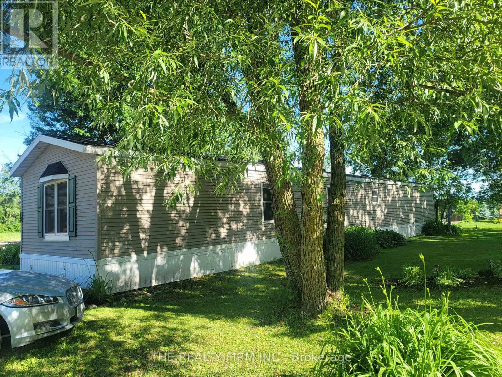 18 - 75049 HENSALL ROAD in