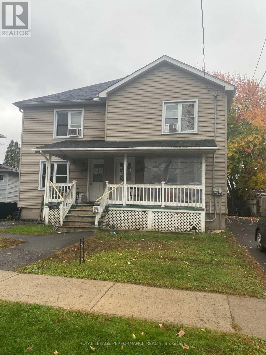 226 & 226 1/2 - 226 4TH STREET W in