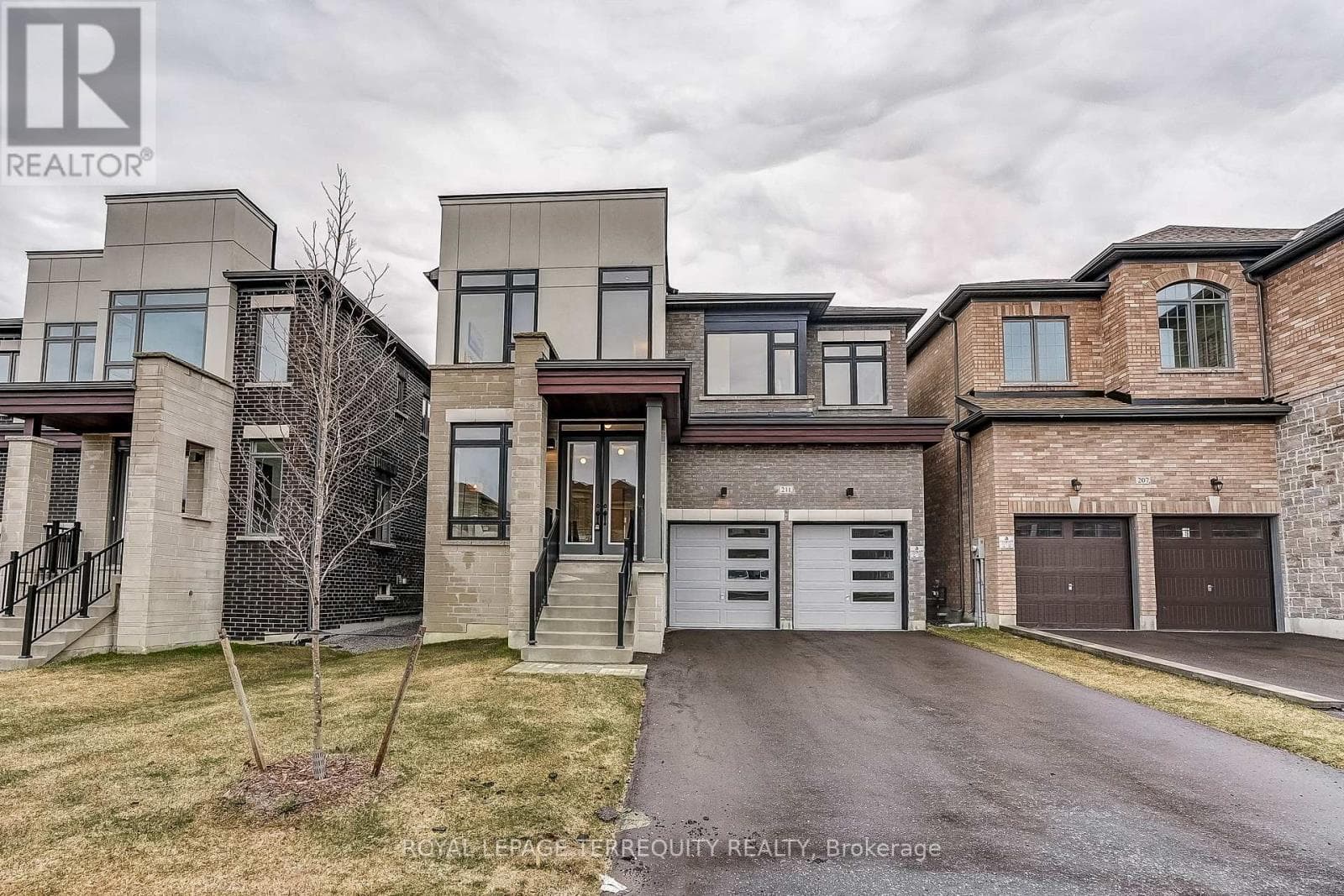211 FALLHARVEST WAY in Stouffville