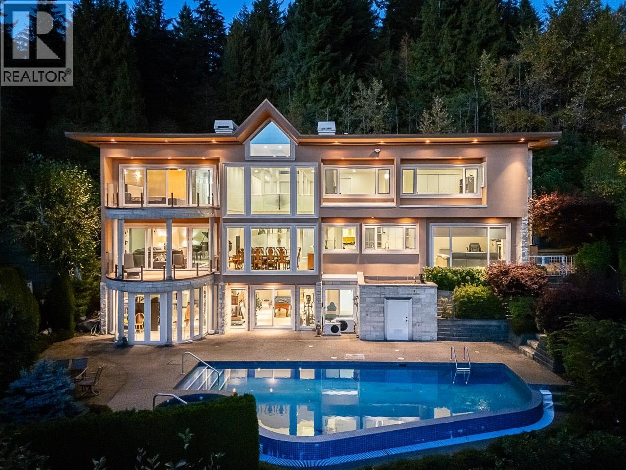 1562 PINECREST DRIVE in Chelsea Park