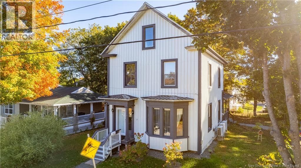 15 VEAZEY STREET in