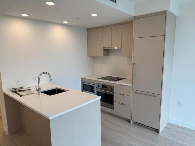 703 13675 107A AVENUE in Whalley