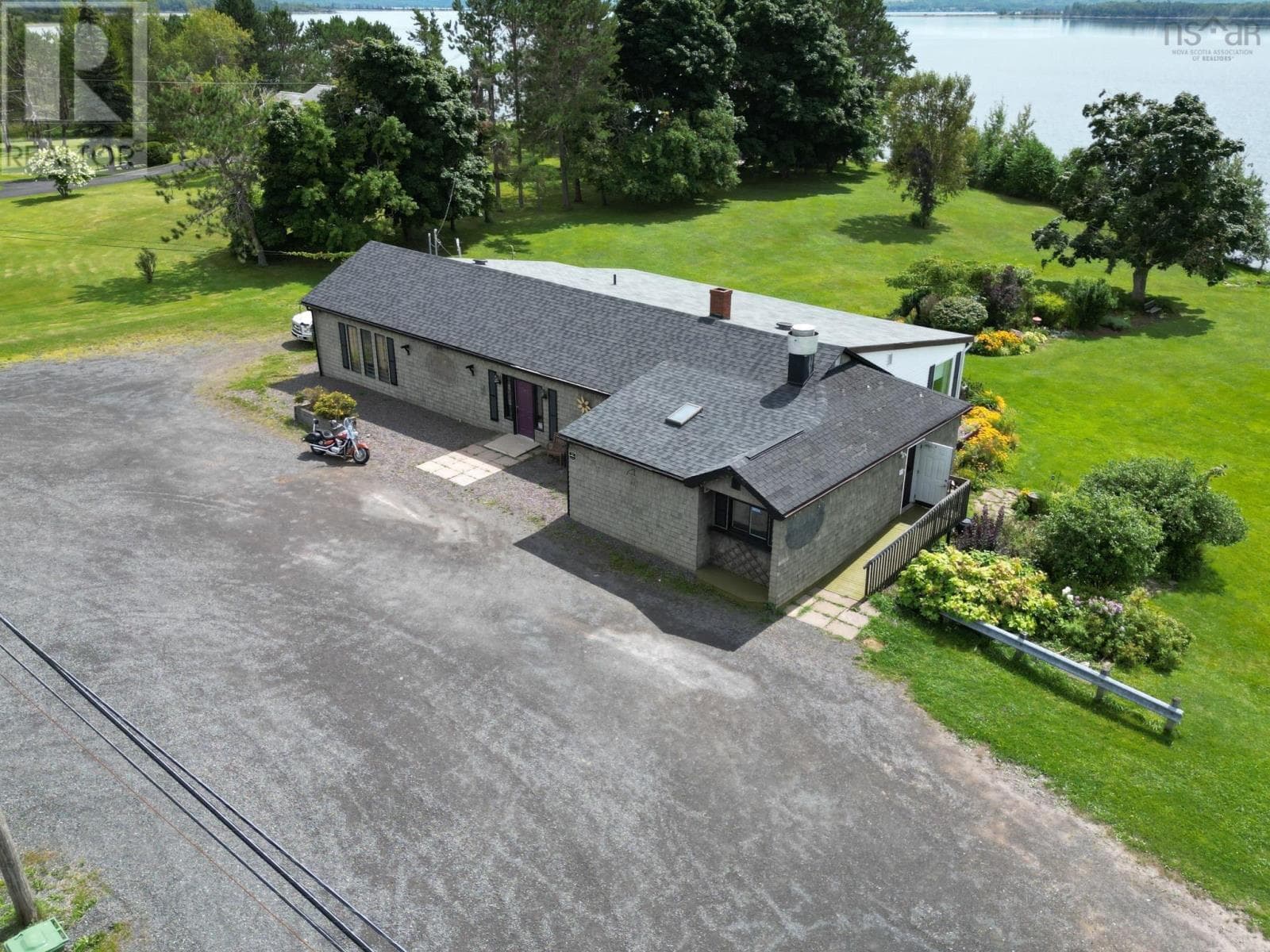 2656 HIGHWAY 376 in