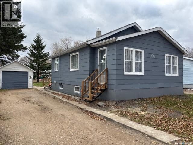 224 3rd AVENUE W in