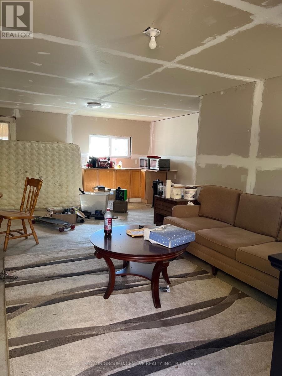 4067 AIRPORT ROAD in