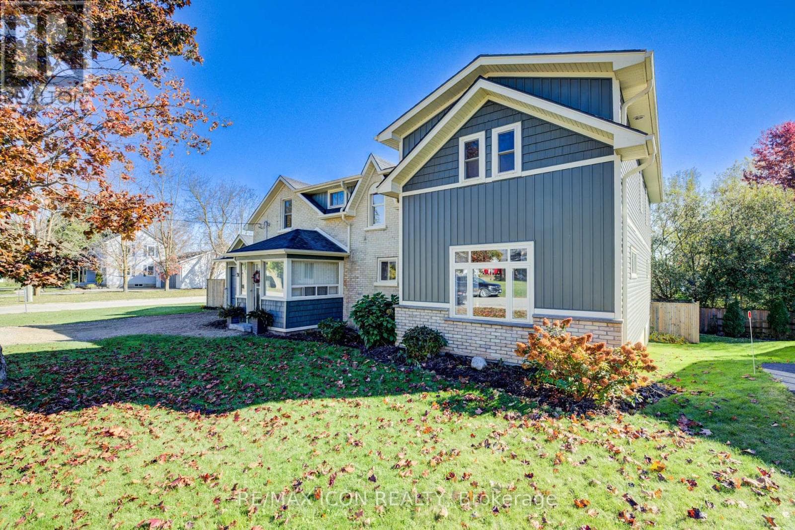 31 PELLISTER Street W in