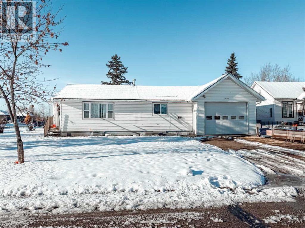 4608 53 Street in
