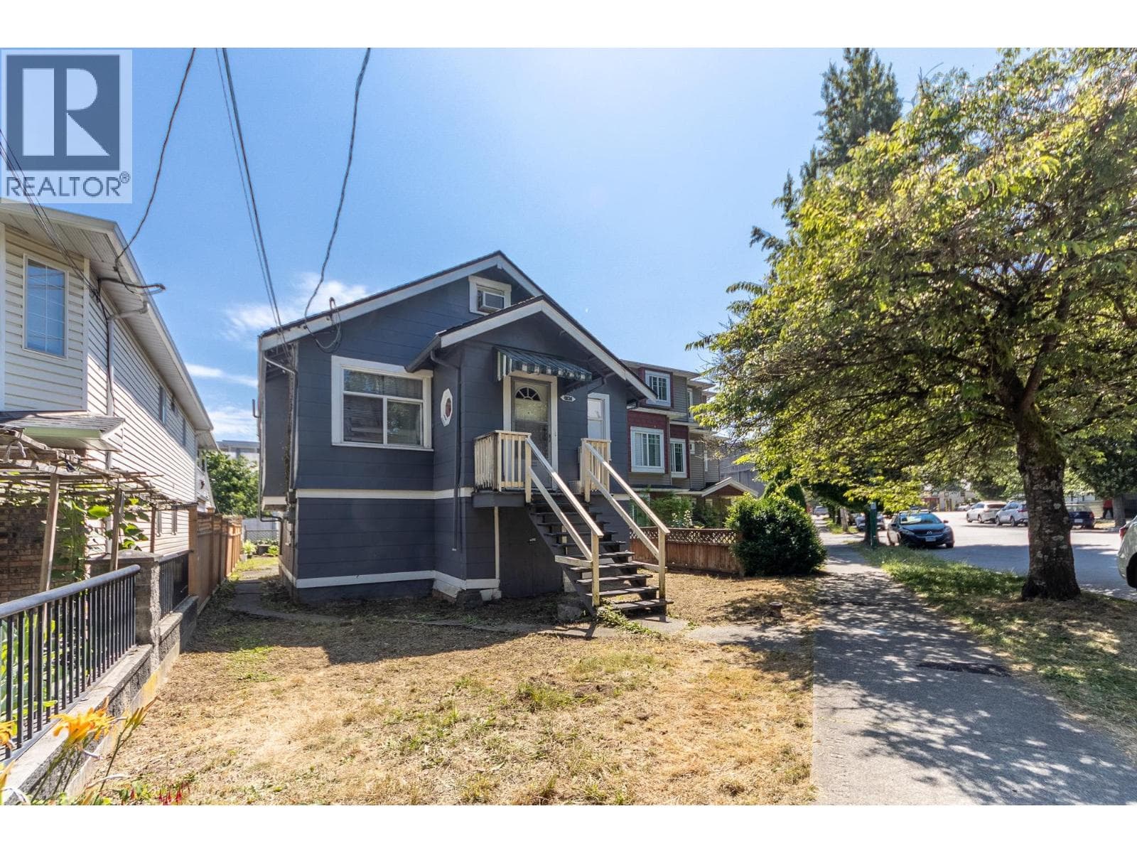 4836 CLARENDON STREET in Renfrew-Collingwood