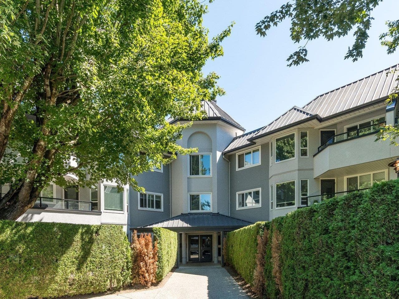 314 2700 MCCALLUM ROAD in Historic Downtown