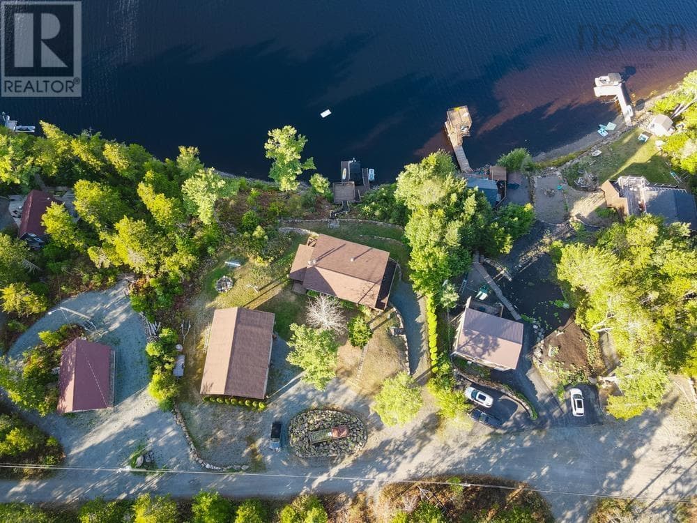 169 COCKSCOMB LAKE SOUTH DRIVE in